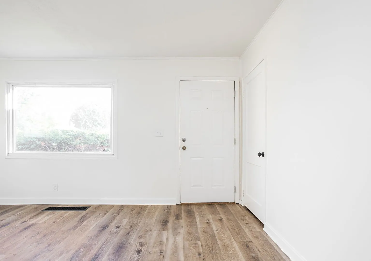 Beautifully renovated home — Photo 3