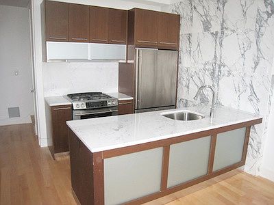 1st image of 200 16th St APT 1B