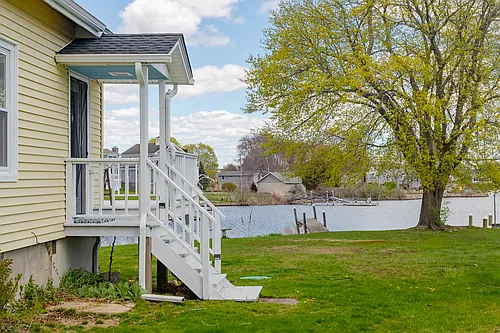 24 Shore Dr Photo 1