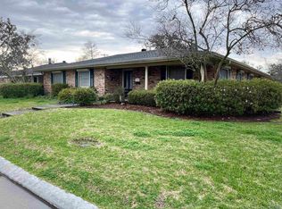 104 Alamo Dr, Houma, LA 70360