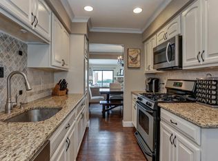 146 Chestnut Way, Manalapan, NJ 07726