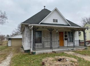 13 Tillman St, Danville, IL 61832