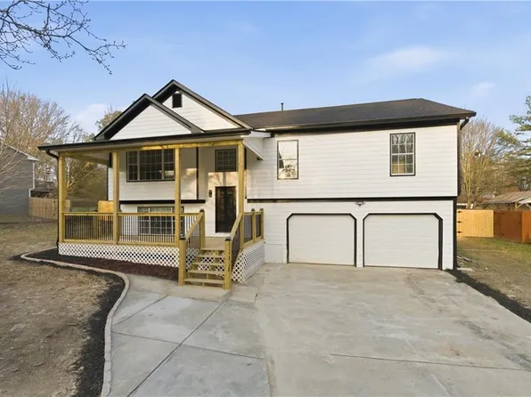 3363 Old Oaks Rd, Buford, GA 30519