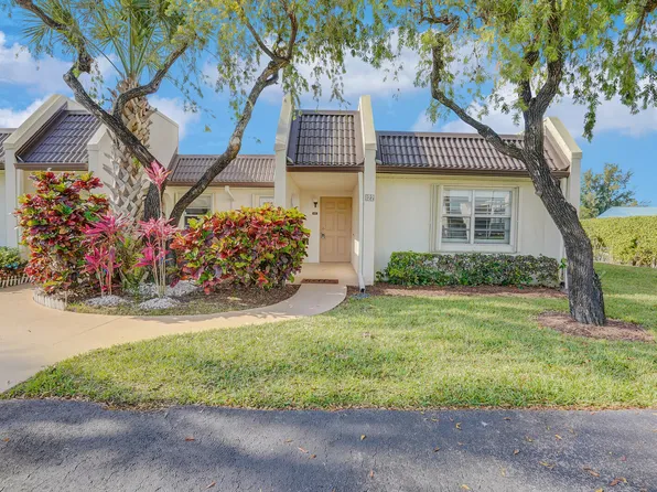 122 Lake Rebecca Drive, West Palm Beach, FL 33411