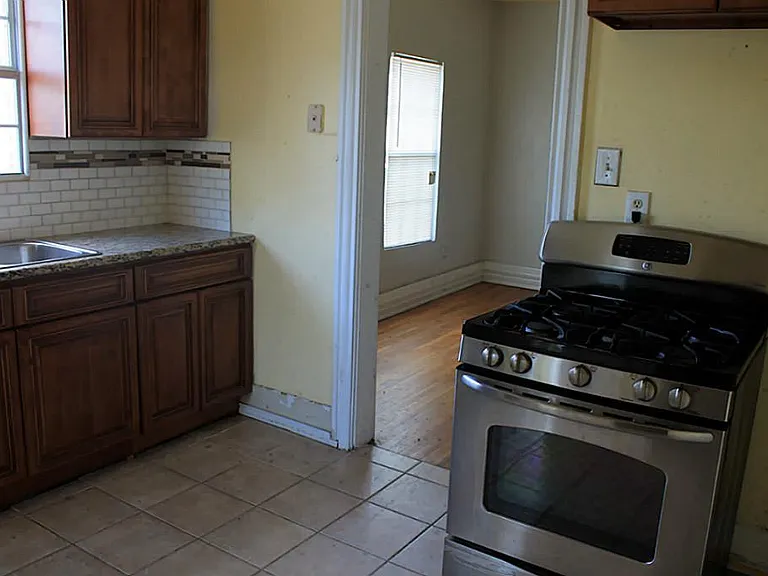 2908 Truxillo St — Photo 5