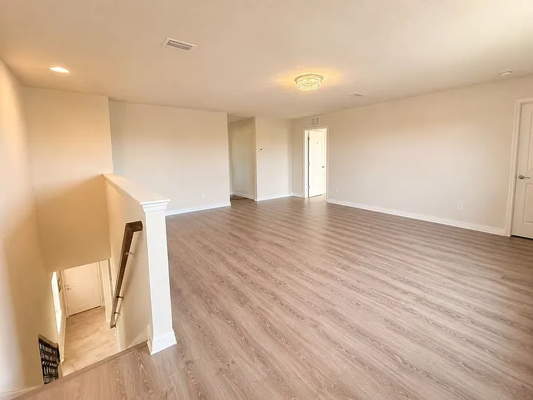 5009 Wabash Pl — Photo 12