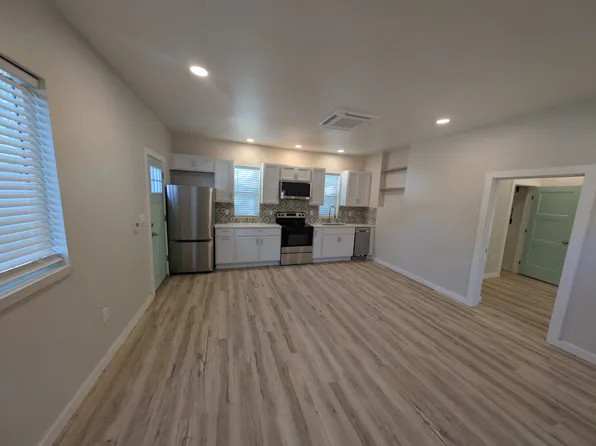 13th St Complex - 8, 816 1/2 13th St NW, Albuquerque, NM 87102
