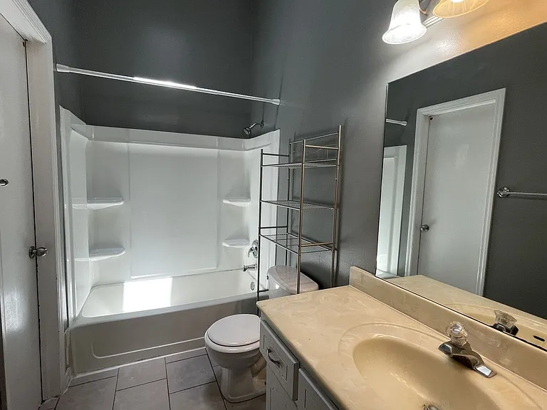 12814 S 28th Ave — Photo 9
