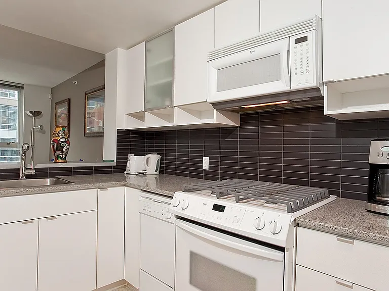 928 Beatty St #706 — Photo 9