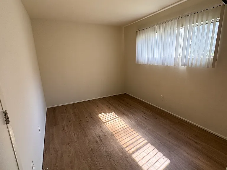 423 N El Molino Ave #3 — Photo 5