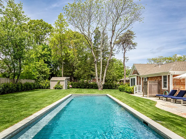 21 Whitney Rd — Photo 4