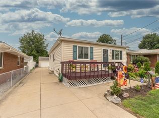 590 Hillman Rd, Akron, OH 44312