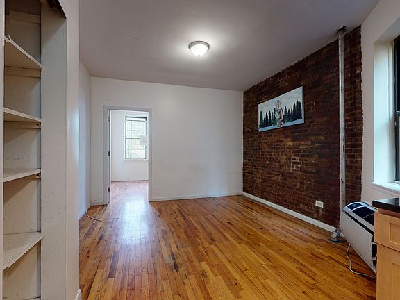 4th image of 1441 York Ave APT 2FS