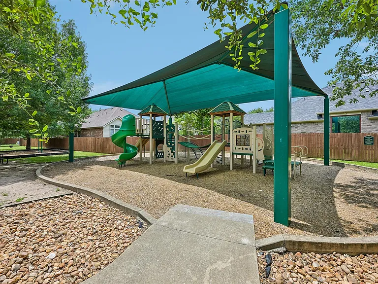 364 Hometown Pkwy — Photo 37