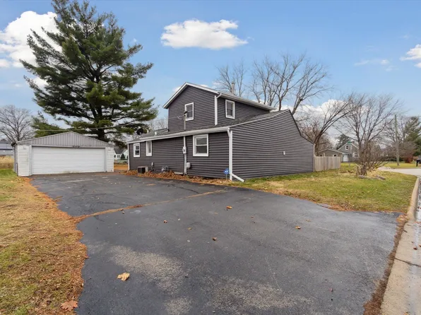 801 Evans Ave, Machesney Park, IL 61115