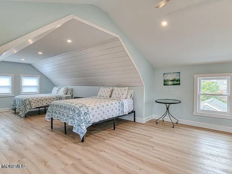 328 Newark Ave #2 — Photo 18