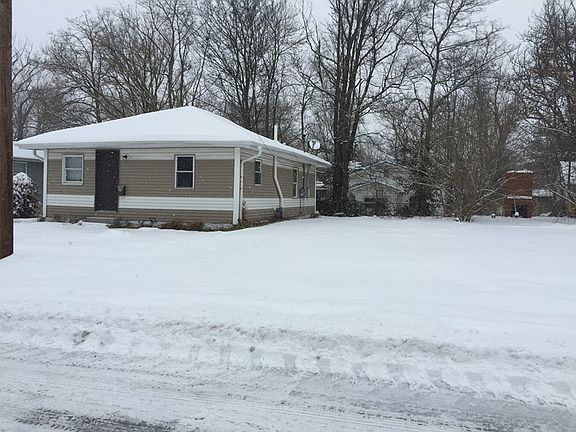 2nd image of 504 E Grand Ave