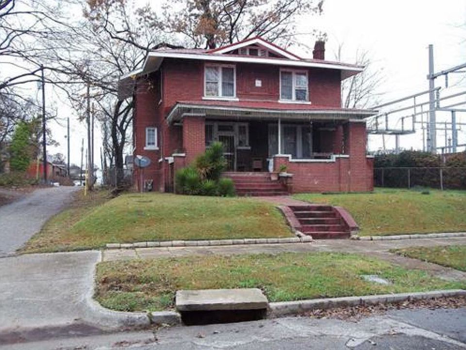 2nd image of 2418 13th Ave N