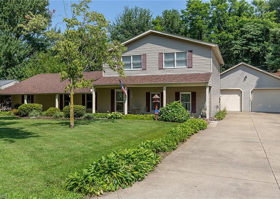 1st image of 6027 Douglas Dr