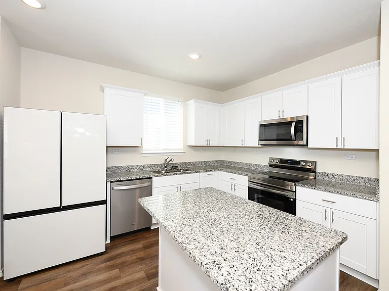 809 Beacon Hts — Photo 38