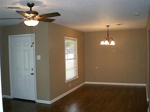 4th image of 3508 Beverly Dr