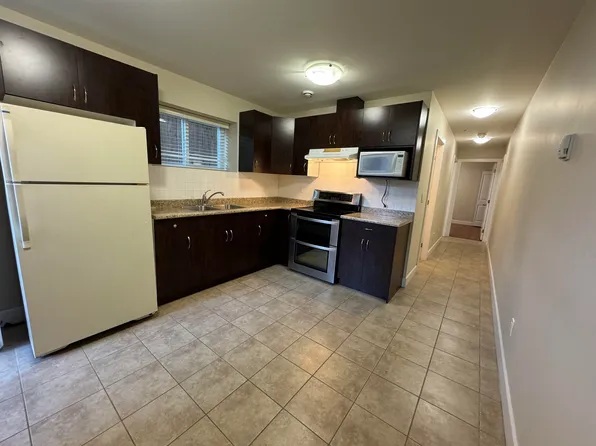 2650 E 2nd Ave, Vancouver, BC V6K 1J9