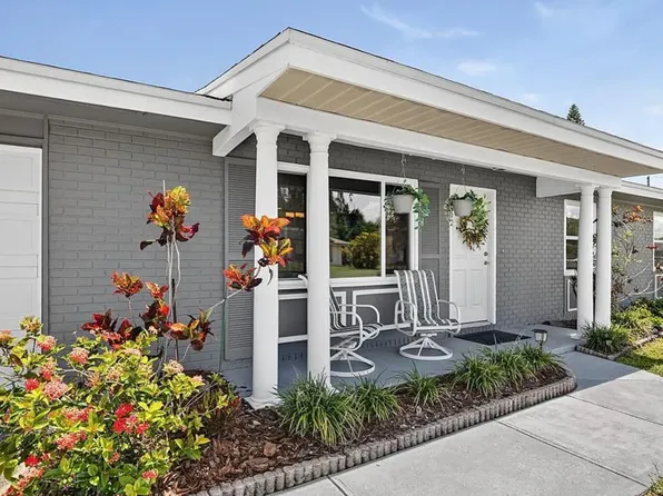 745 Kellstadt St NW, Port Charlotte, FL 33952