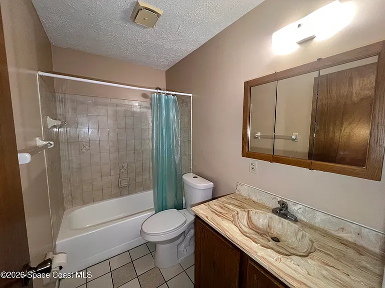 1586 Wacker Ave SE — Photo 17