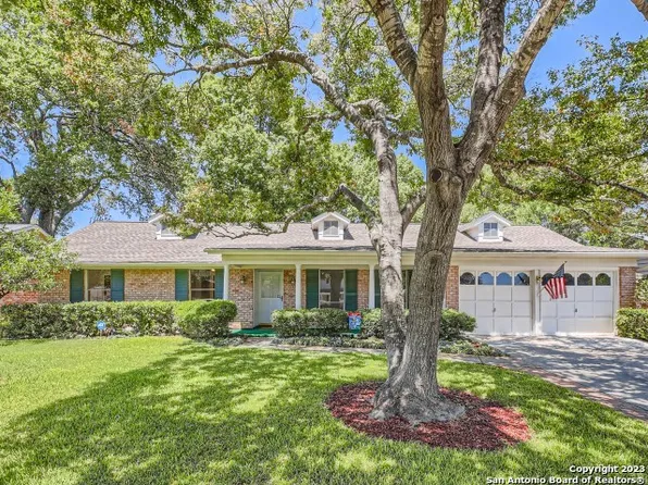 9811 La Rue St, San Antonio, TX 78217