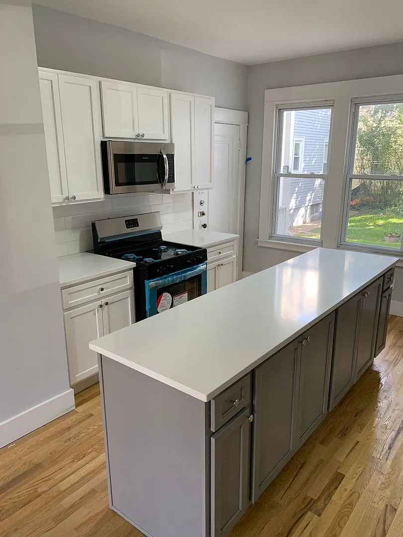 155 Foster-156 Willow — Photo 1