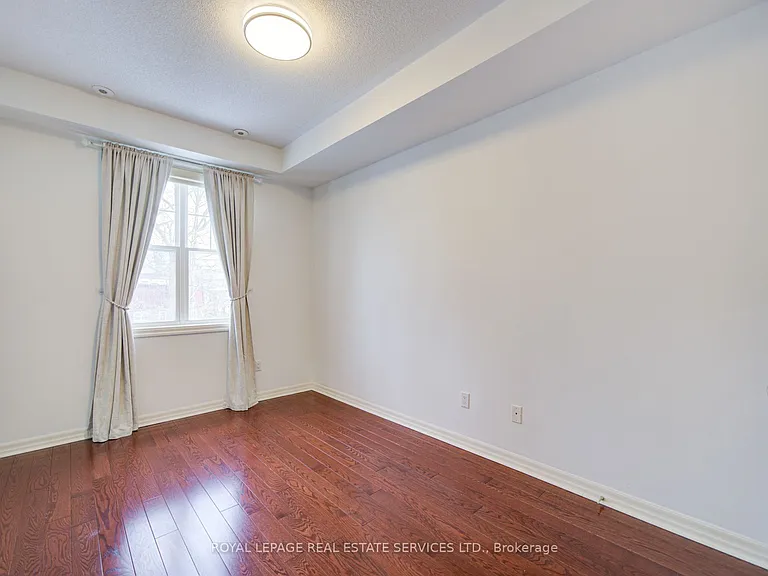 115 Saint Lawrence Dr — Photo 24