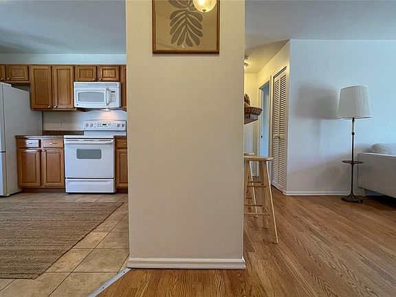 2nd image of 1005 Sugar Creek Ct #7