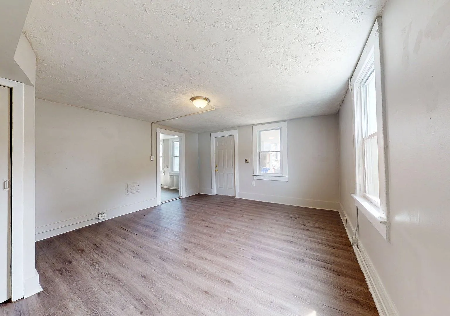 3200 Tampa Ave. — Photo 1