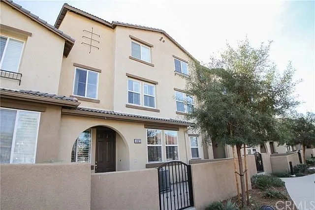 40879 Belleray Ave — Photo 1