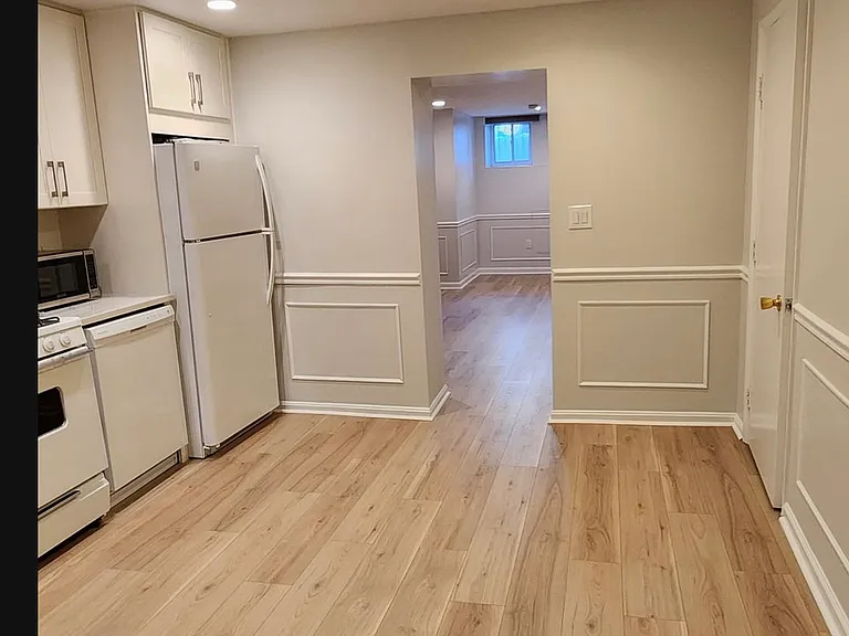 1758 Swann St NW #B — Photo 13