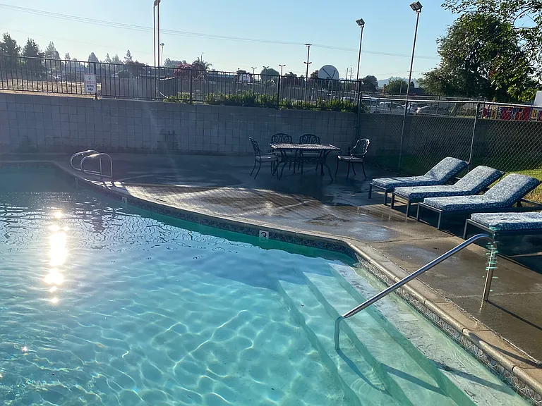 1603 E Cypress St #C — Photo 22