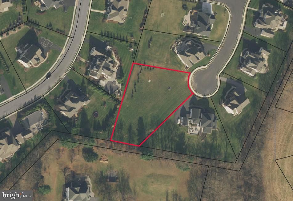 1st image of 601 Autumn Ct