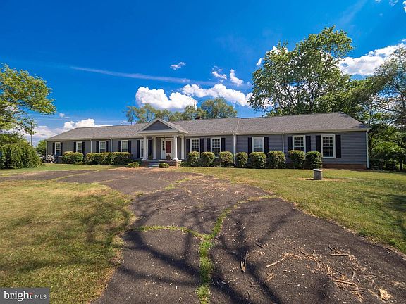 3rd image of 20336 Germanna Hwy