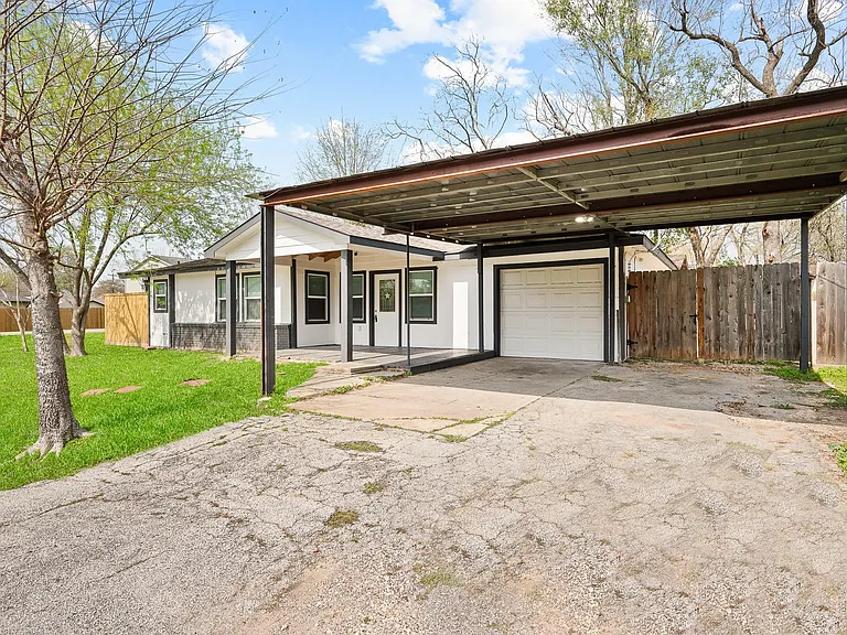 2222 Peppermill Rd — Photo 2