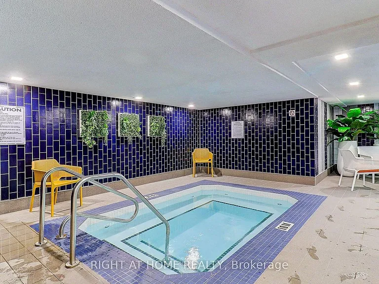 360 Bloor St E #411 — Photo 24