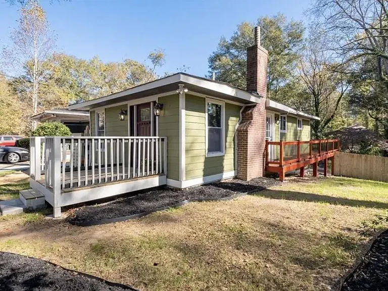 763 Center Hill Ave NW — Photo 35