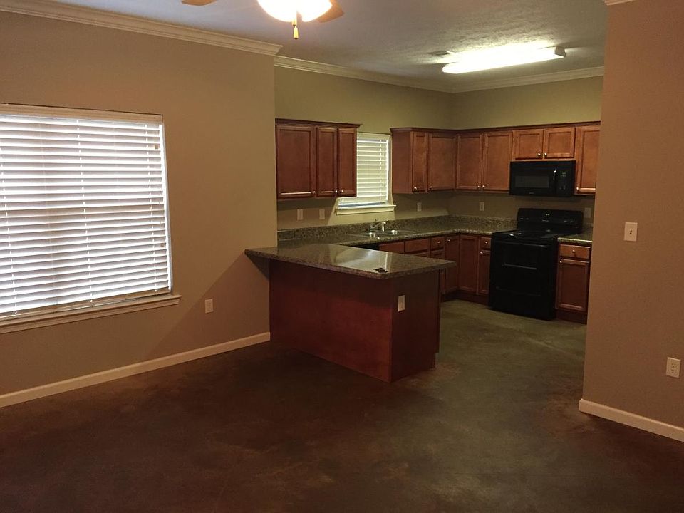 2nd image of 406 6th St #A