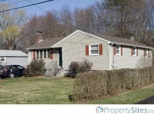 40 Waverly Rd, Woburn, MA 01801