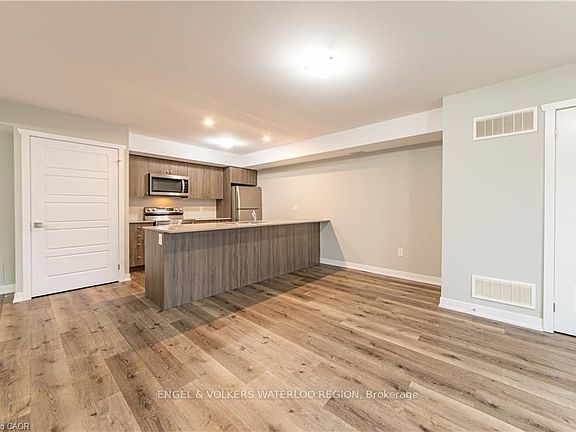 4th image of 1331 Countrystone Dr #B9