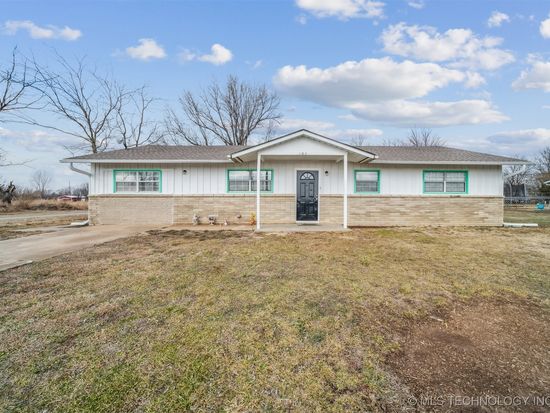 102 Saddle Ln, Oologah, OK 74053