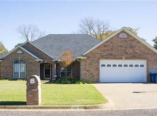 400 Prince Charles St, Whitehouse, TX 75791