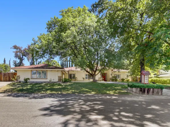 5694 Rolling Oak Dr, Sacramento, CA 95841