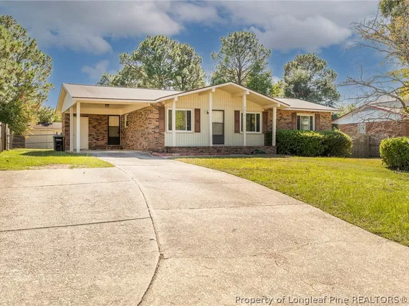 3019 Woolard Dr, Hope Mills, NC 28348