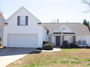 312 E Rustling Leaves Ln, Roebuck, SC 29376