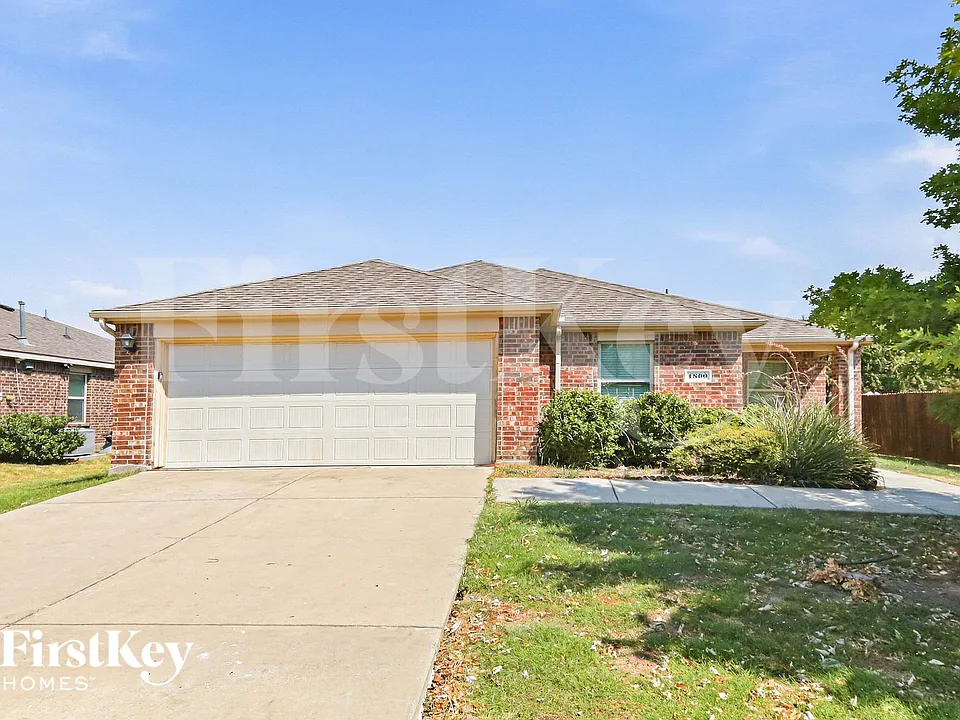 1800 Arbordale Way